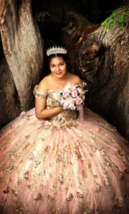 Vestido dorado para mujer de quince años